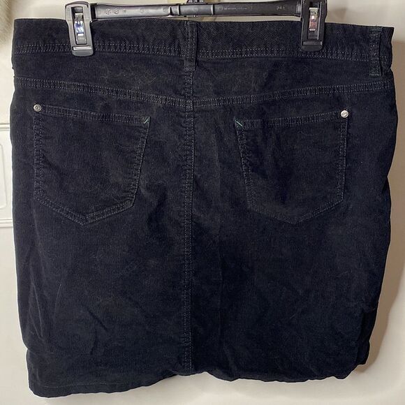 Tommy Hilfiger Black Corduroy Skirt - Picture 5 of 7